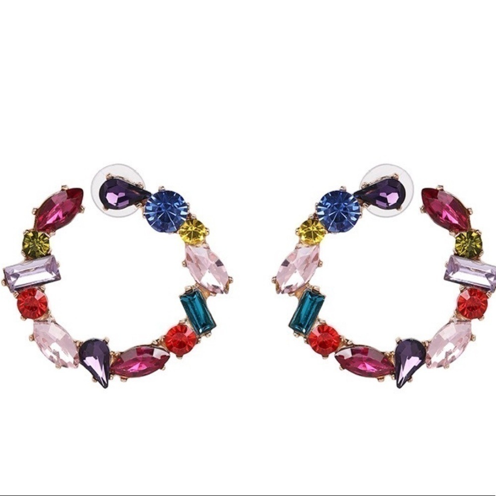 Round Earrings with Multicolored stones in various shapes.